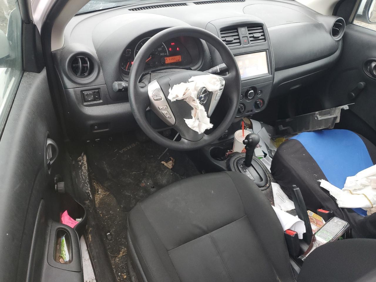 2019 Nissan Versa - Image 8