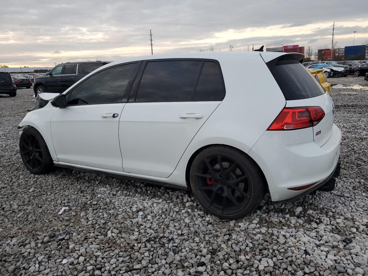 2017 Volkswagen GTI - Image 2