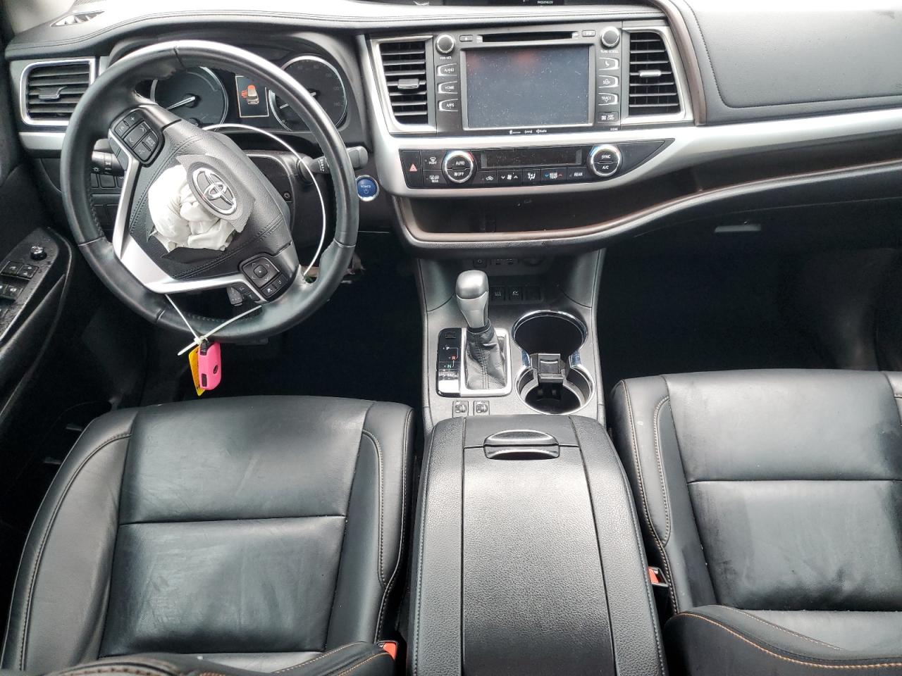 2019 Toyota Highlander - Image 8