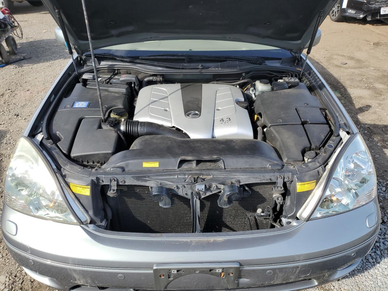 2002 Lexus LS - Image 11