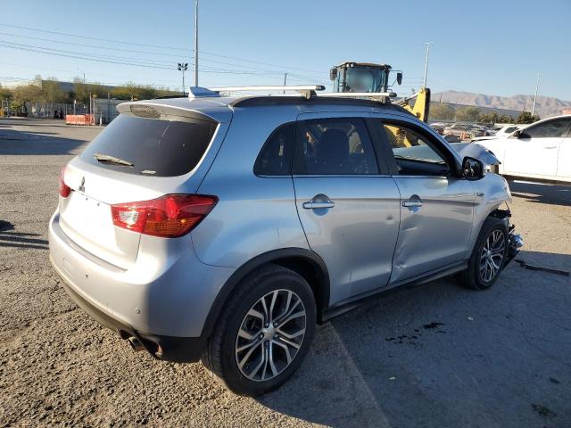  MITSUBISHI OUTLANDER 2017 Srebrny