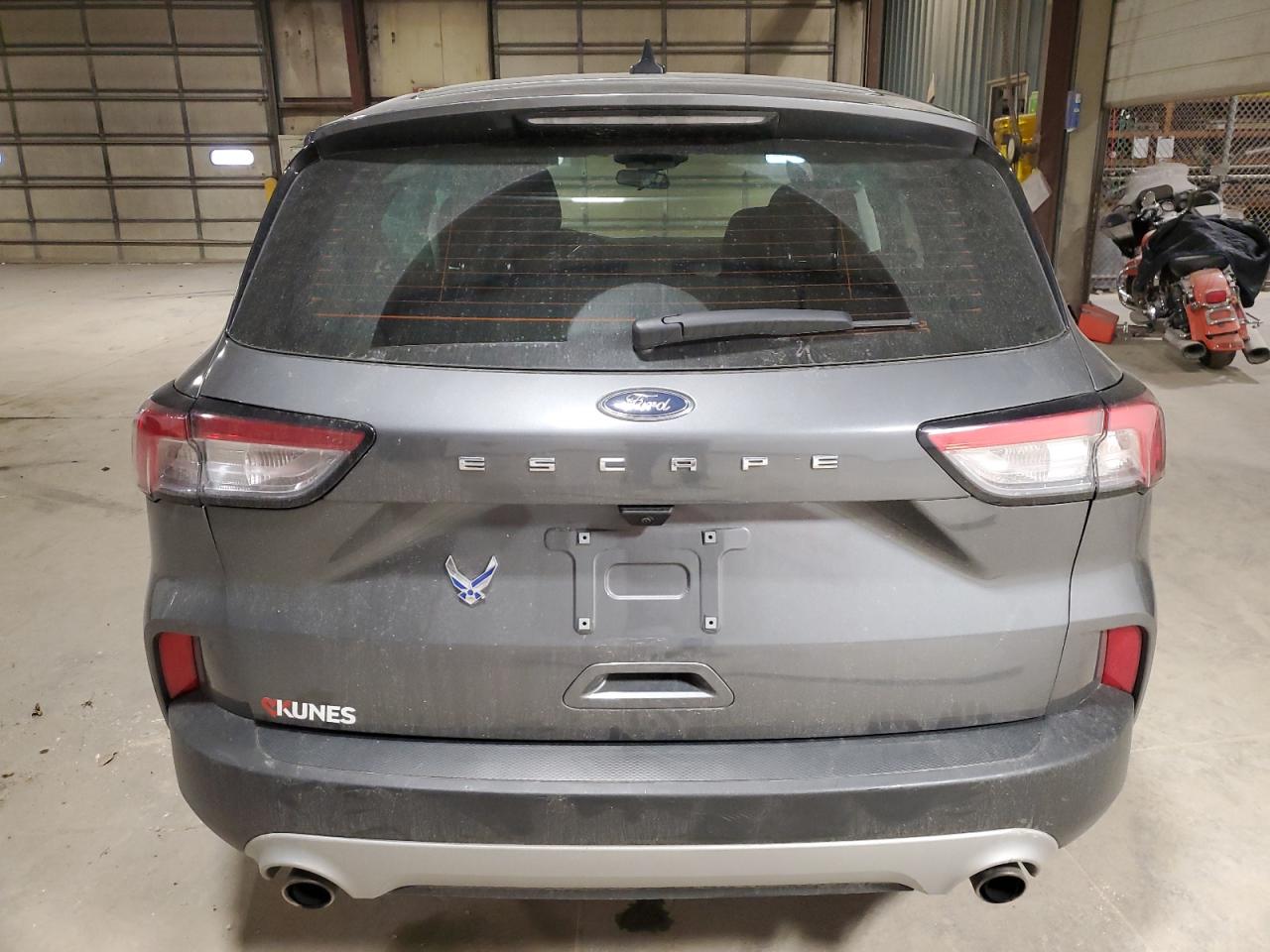 2022 Ford Escape S VIN: 1FMCU0F68NUA83427 Lot: 80535154