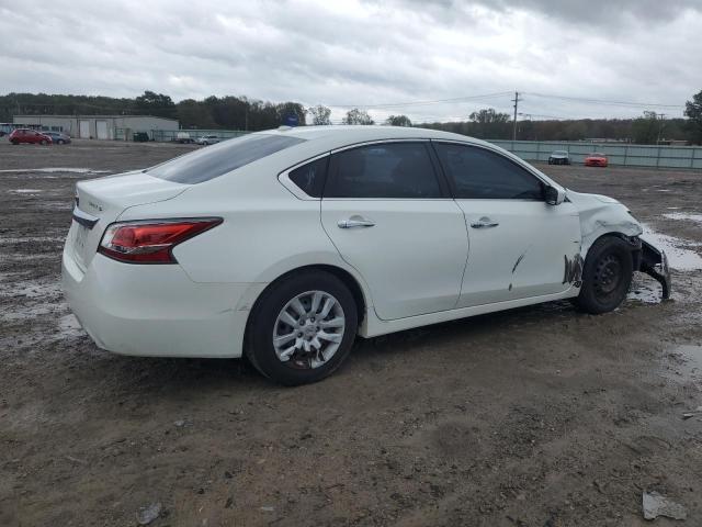 Sedans NISSAN ALTIMA 2015 White