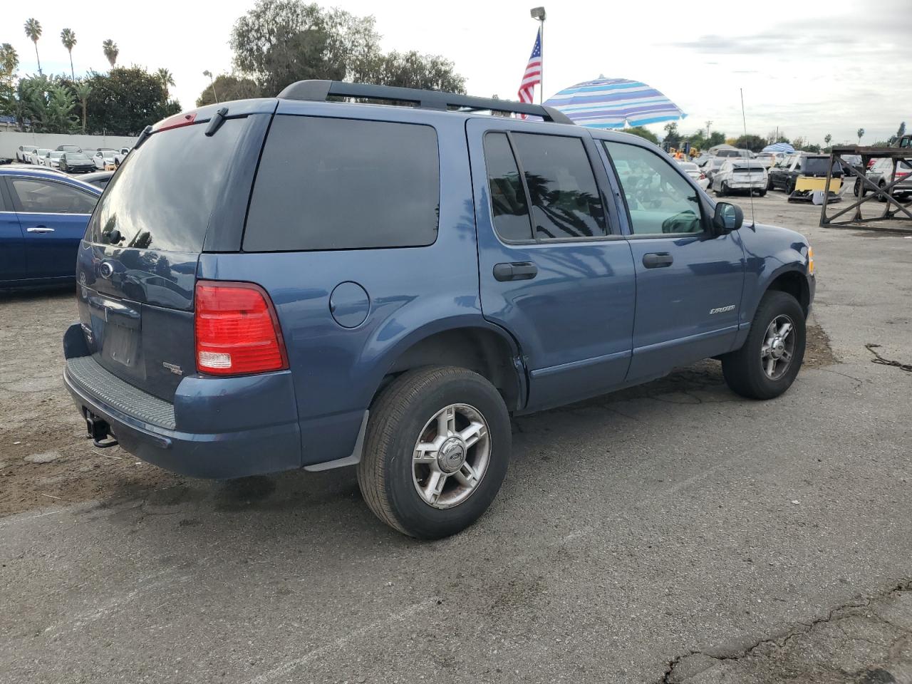 2005 Ford Explorer - Image 3
