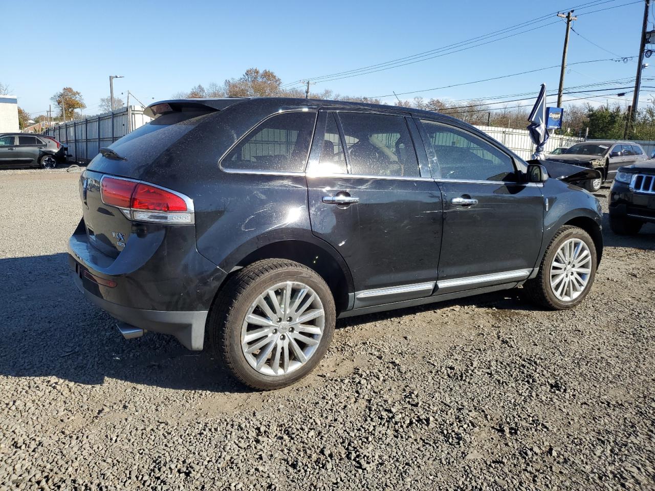 2011 Lincoln MKX - Image 3
