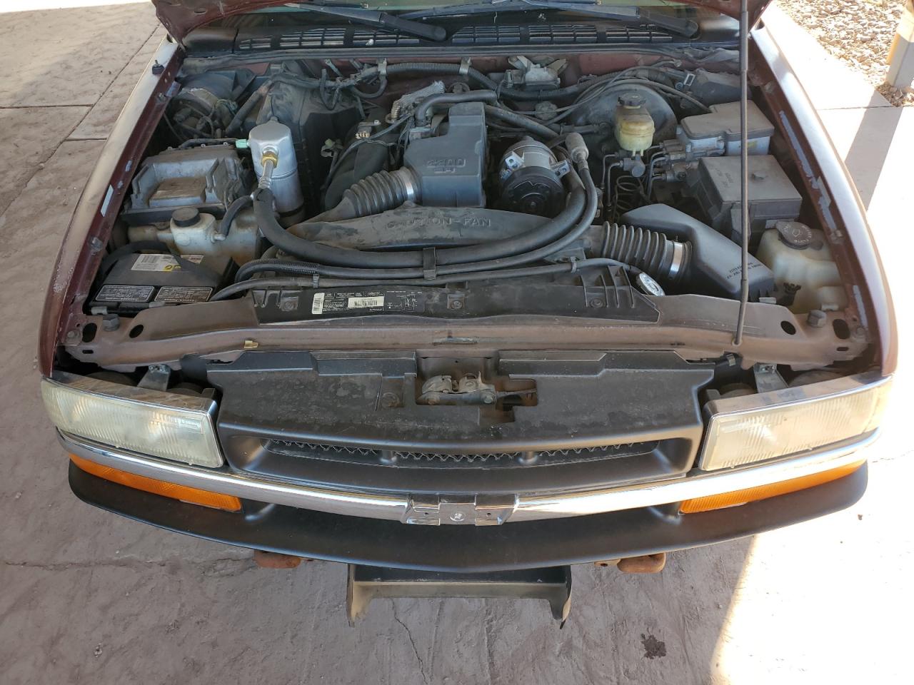 1998 Chevrolet S-10 Pickup - Image 12