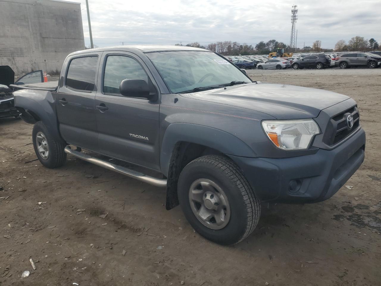 2014 Toyota Tacoma - Image 4