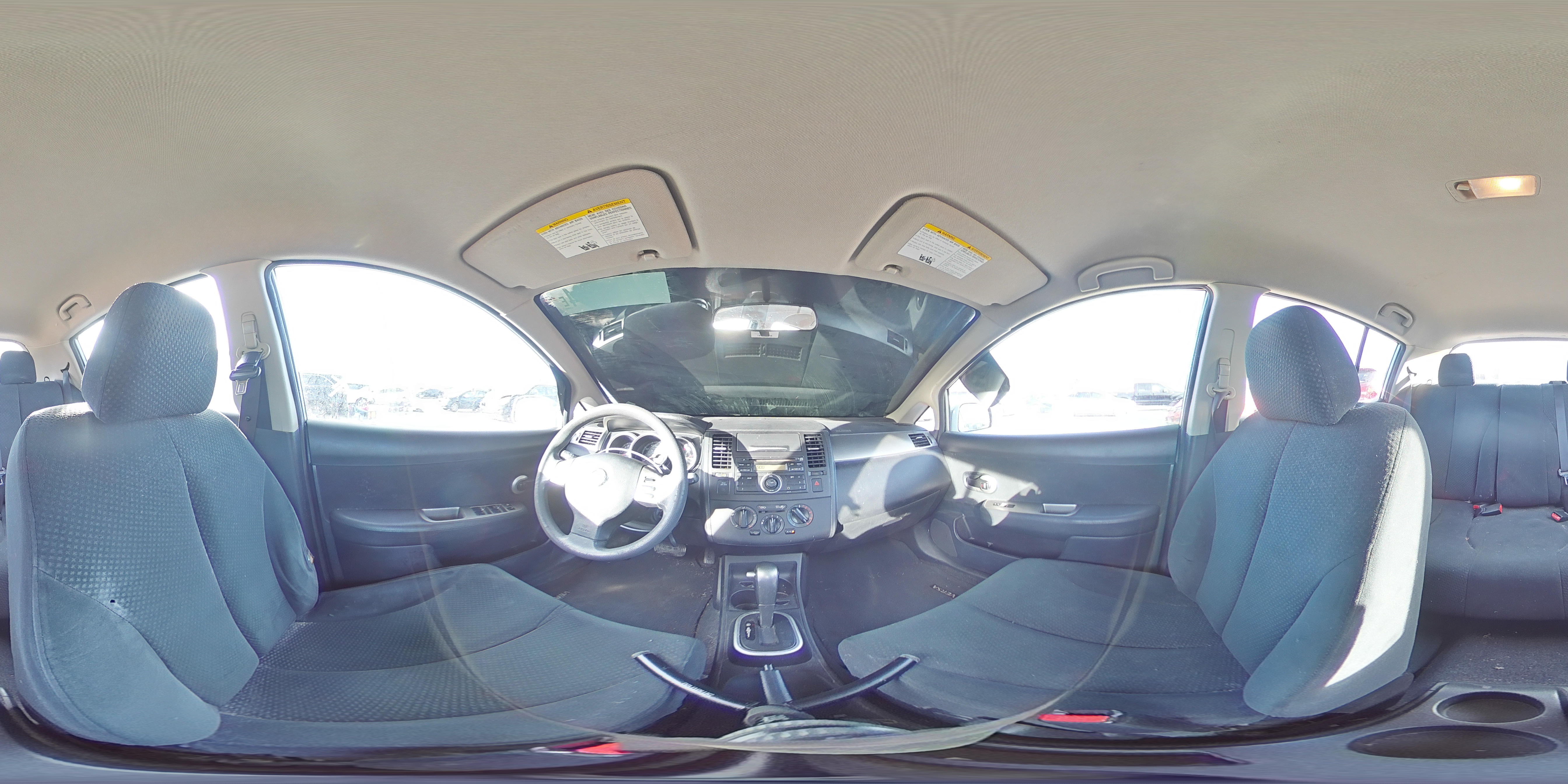 2011 Nissan Versa - Image 13
