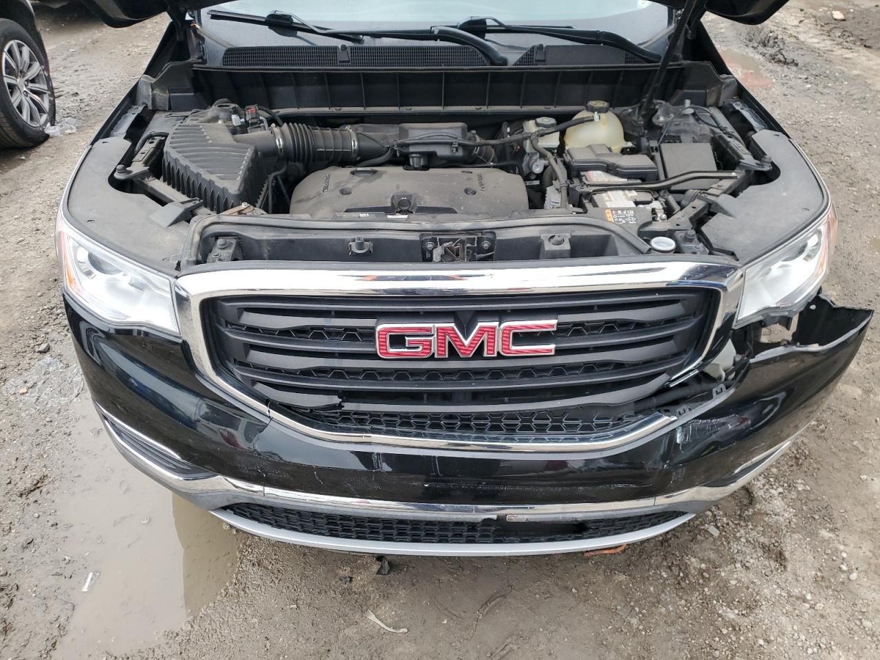 2017 GMC Acadia - Image 12