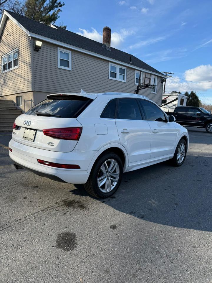 VIN WA1JCCFS0JR028961 2018 AUDI Q3 no.3