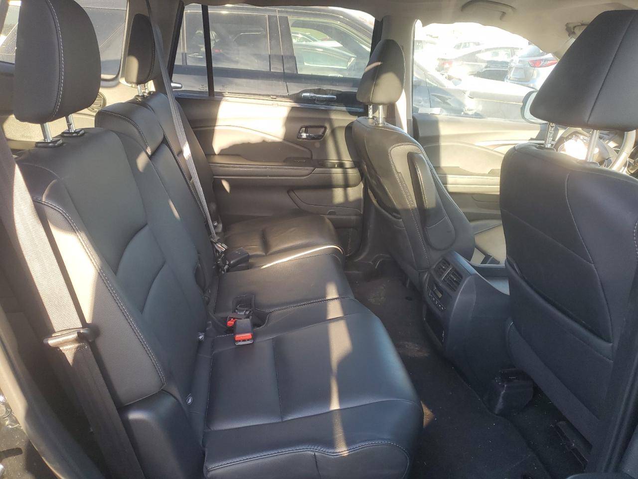 2022 Honda Pilot - Image 11