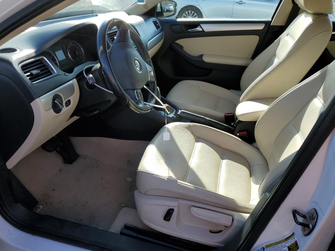 2014 Volkswagen Jetta - Image 7