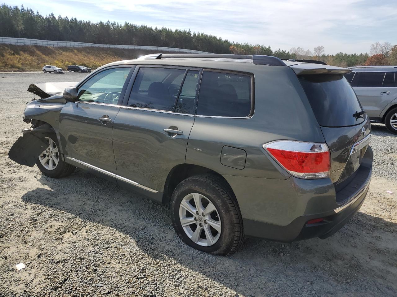 2012 Toyota Highlander - Image 2