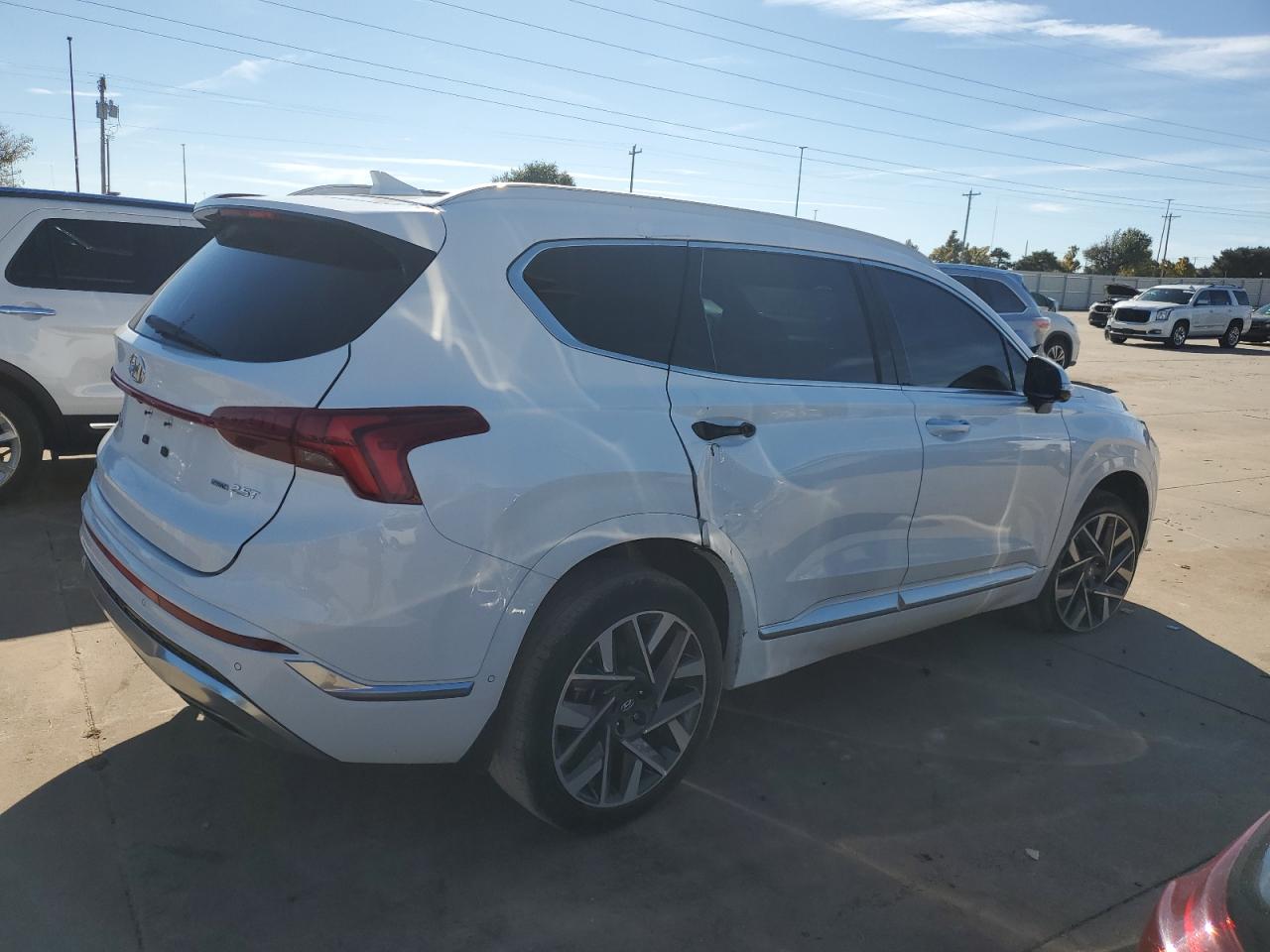 2023 Hyundai Santa Fe - Image 3