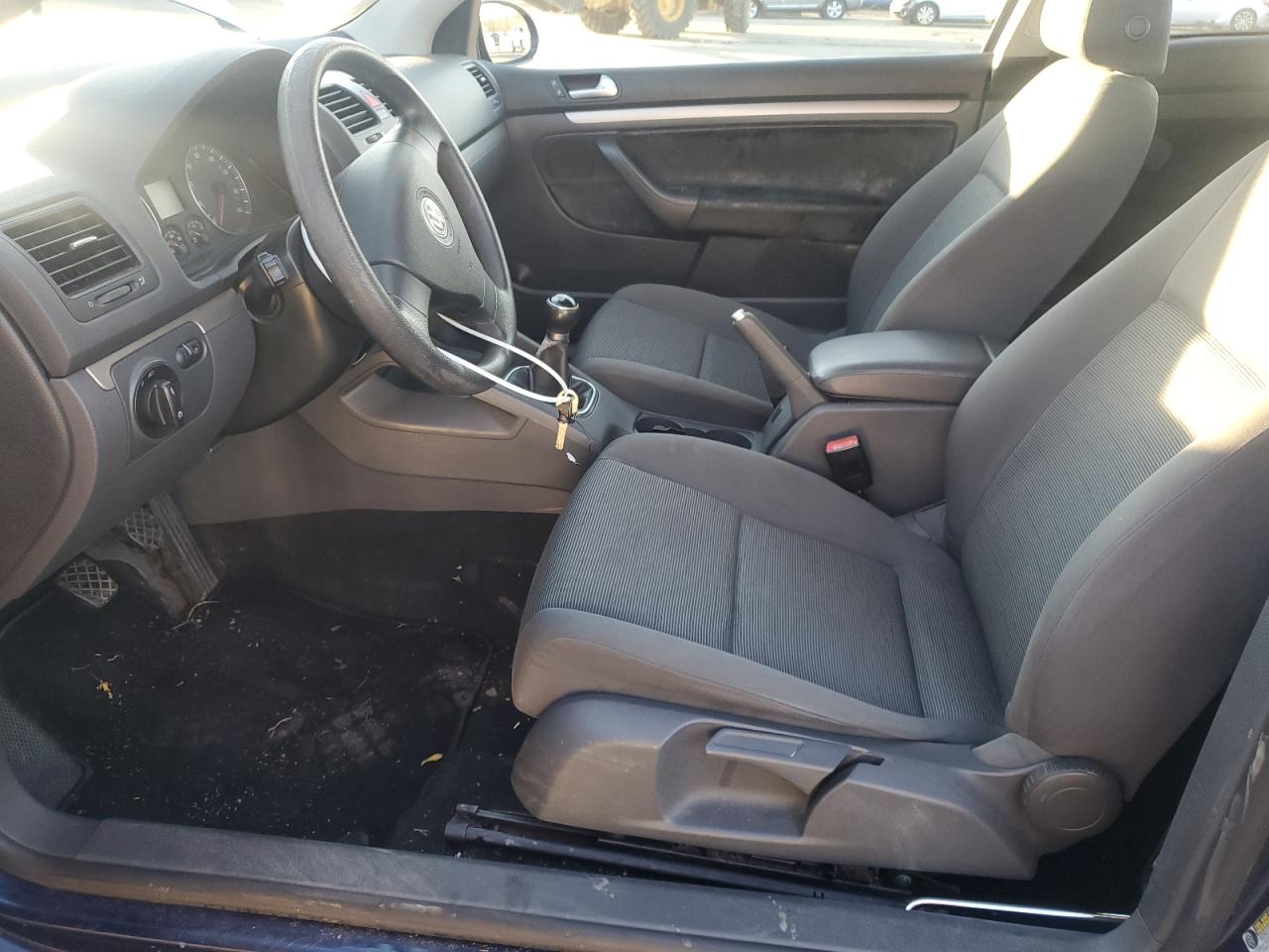 2008 Volkswagen Golf - Image 7