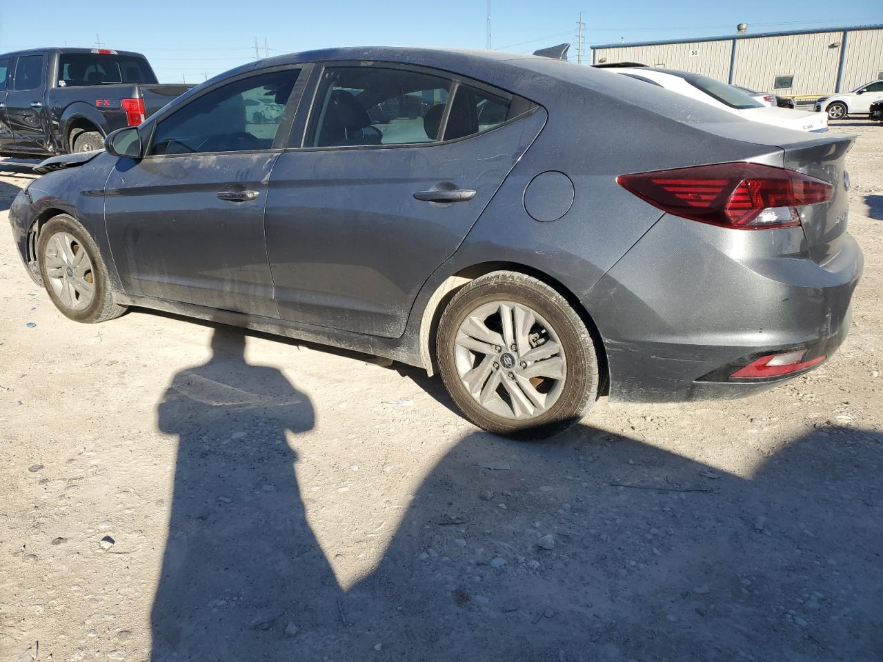 2019 Hyundai Elantra - Image 2