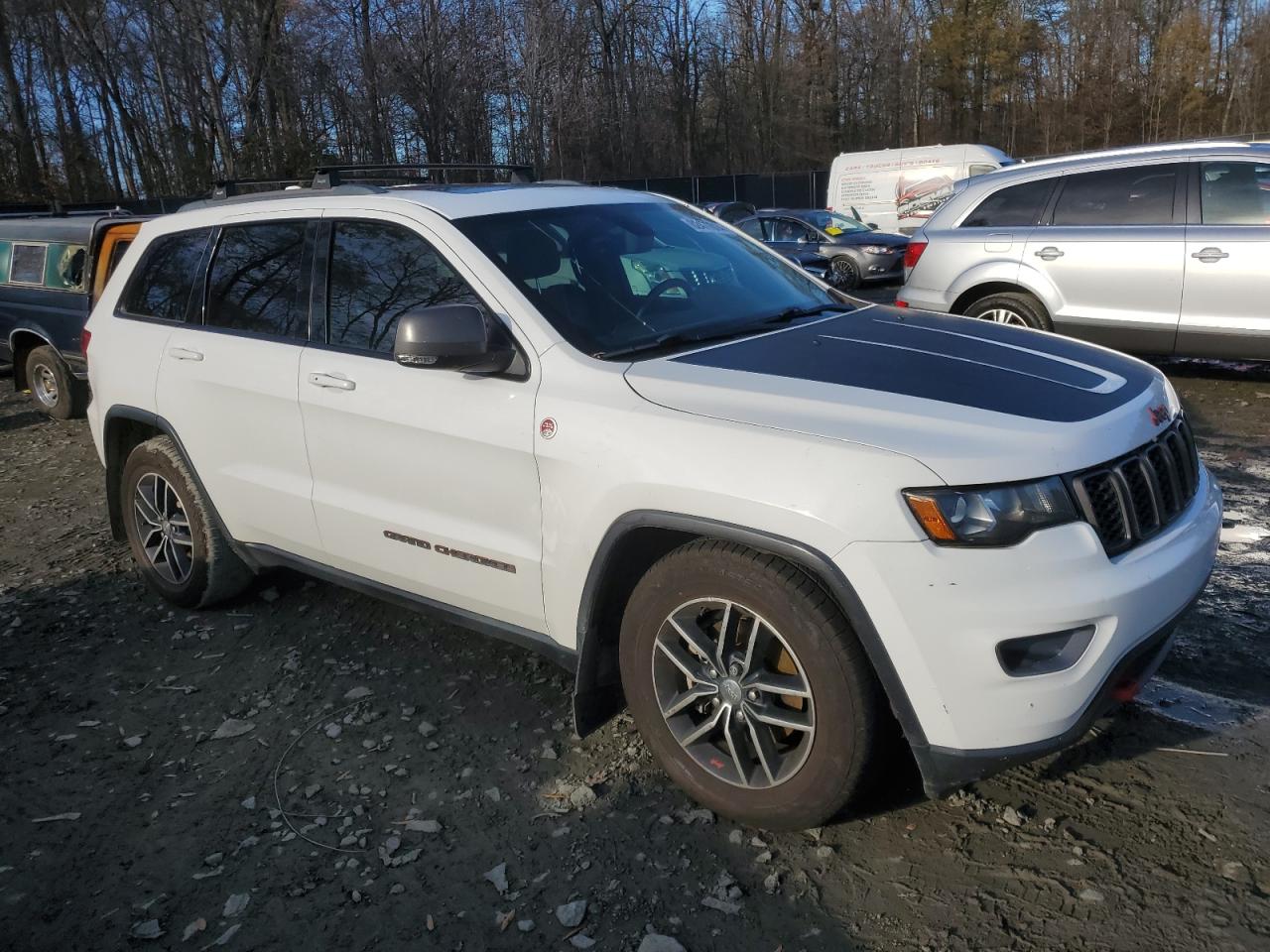 2017 Jeep Grand Cherokee - Image 4