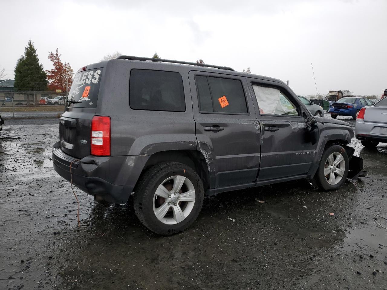 VIN 1C4NJPFB6ED887608 2014 JEEP PATRIOT no.3