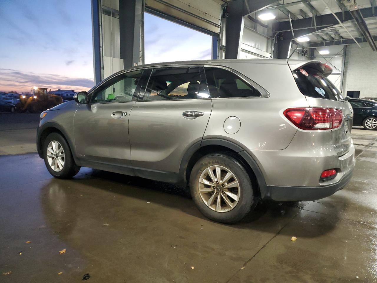 2019 Kia Sorento - Image 2