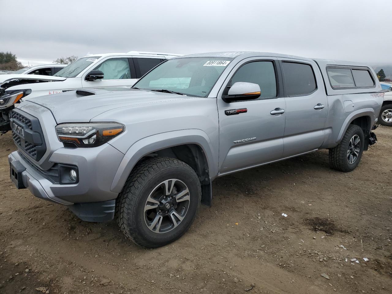 VIN 3TMDZ5BN8JM039933 2018 TOYOTA TACOMA no.1