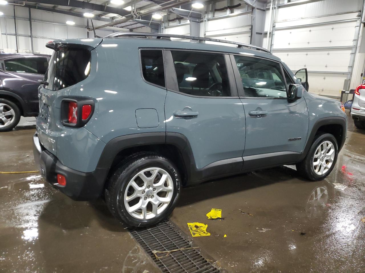 2018 Jeep Renegade - Image 3