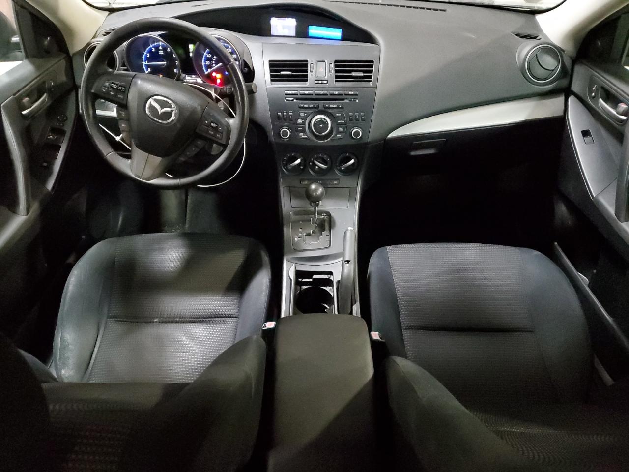 2012 Mazda 3 - Image 8