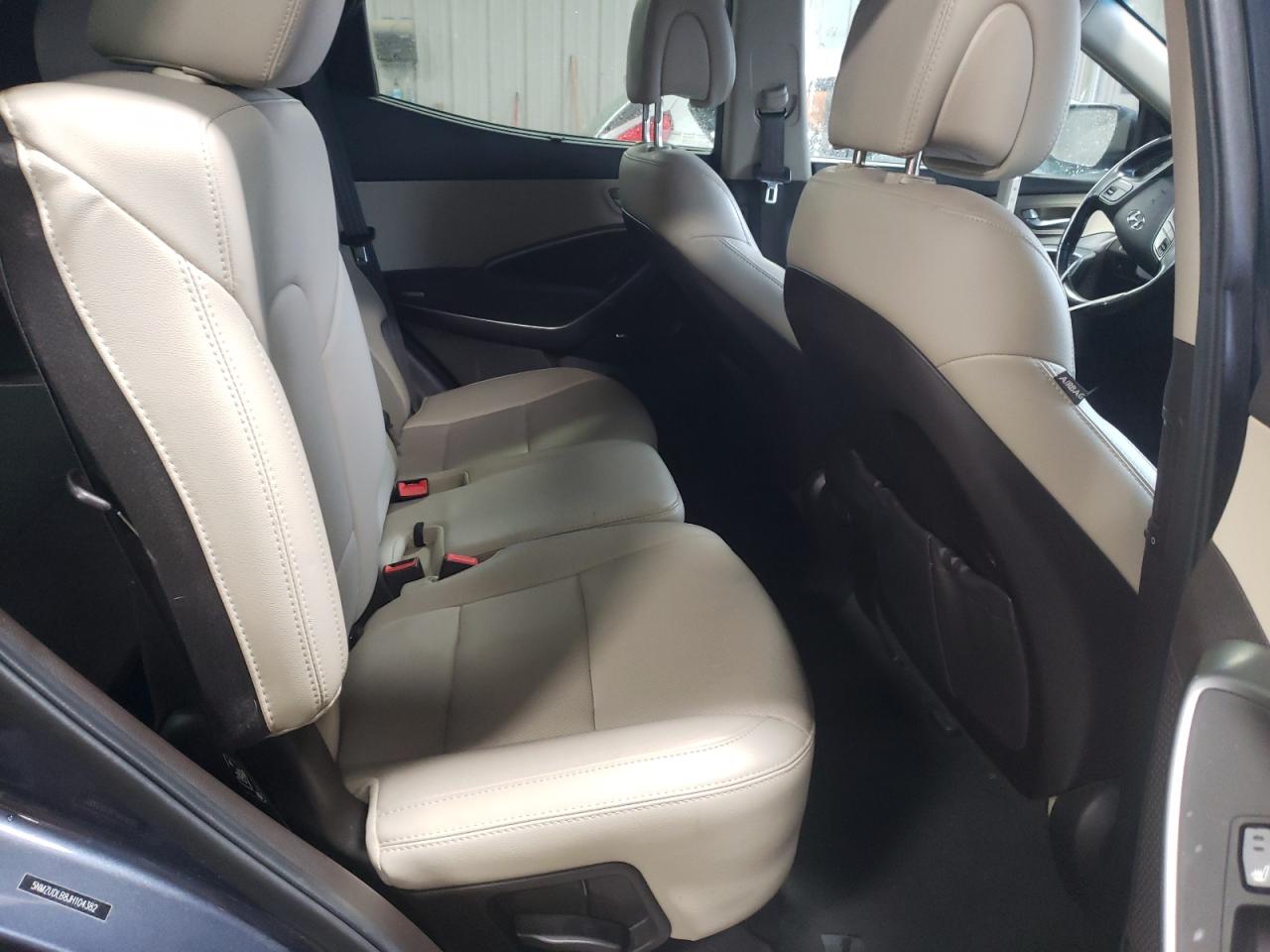 2018 Hyundai Santa Fe - Image 10
