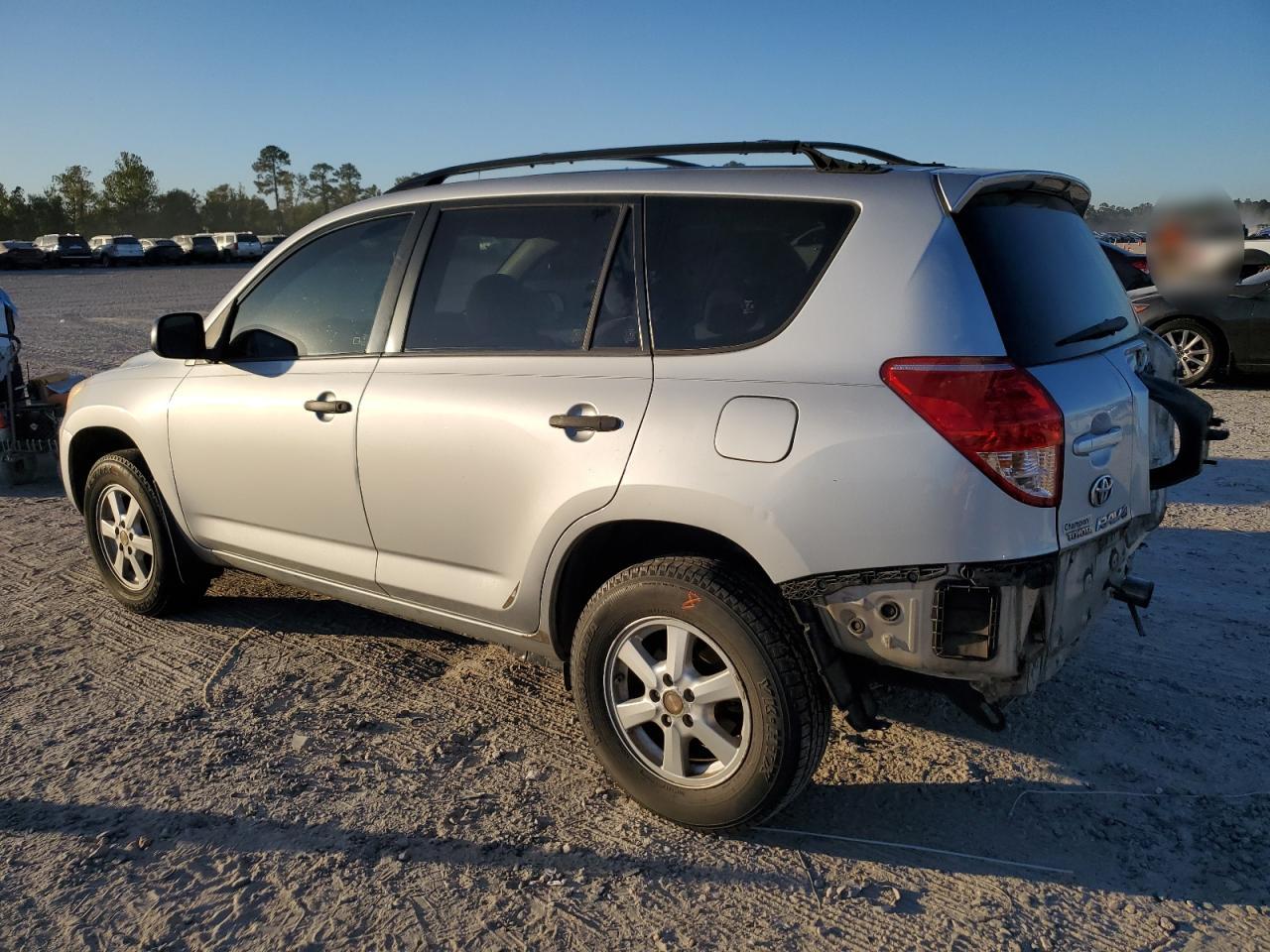 2007 Toyota RAV 4 - Image 2
