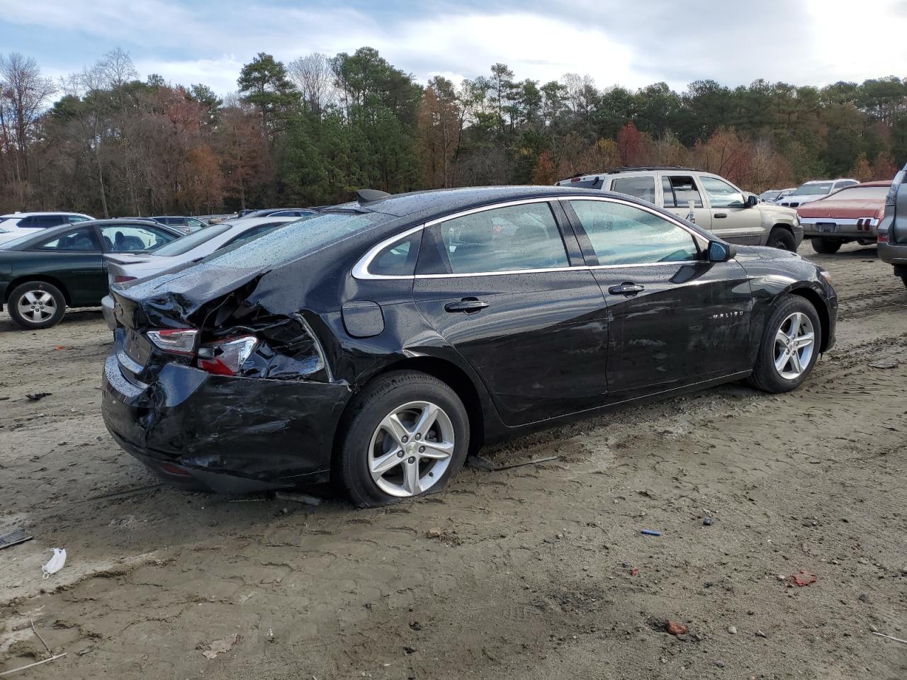 2019 Chevrolet Malibu - Image 3