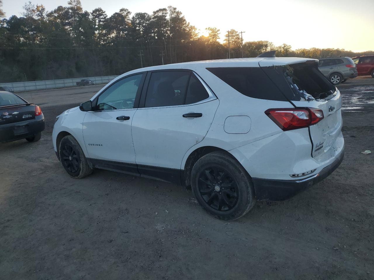 2021 Chevrolet Equinox - Image 2