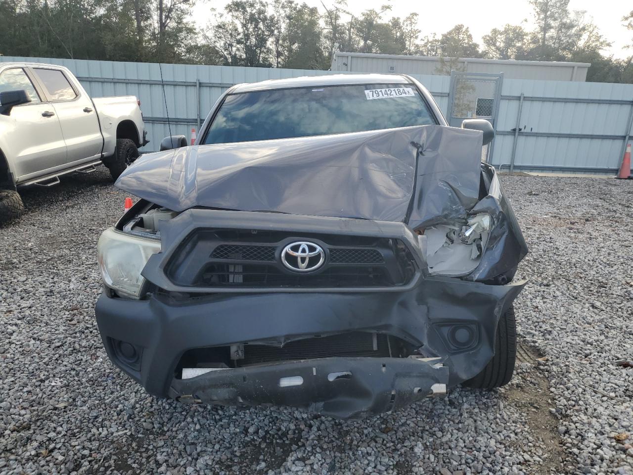 2015 Toyota Tacoma - Image 5