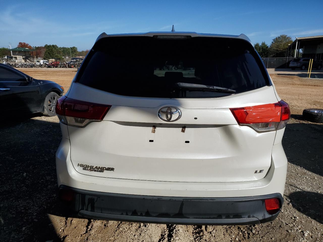 2019 Toyota Highlander - Image 6