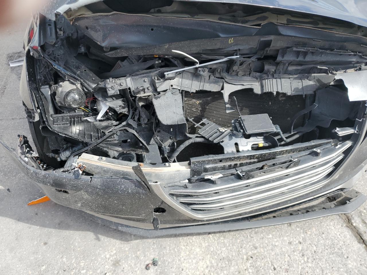 2018 Genesis G80 - Image 11