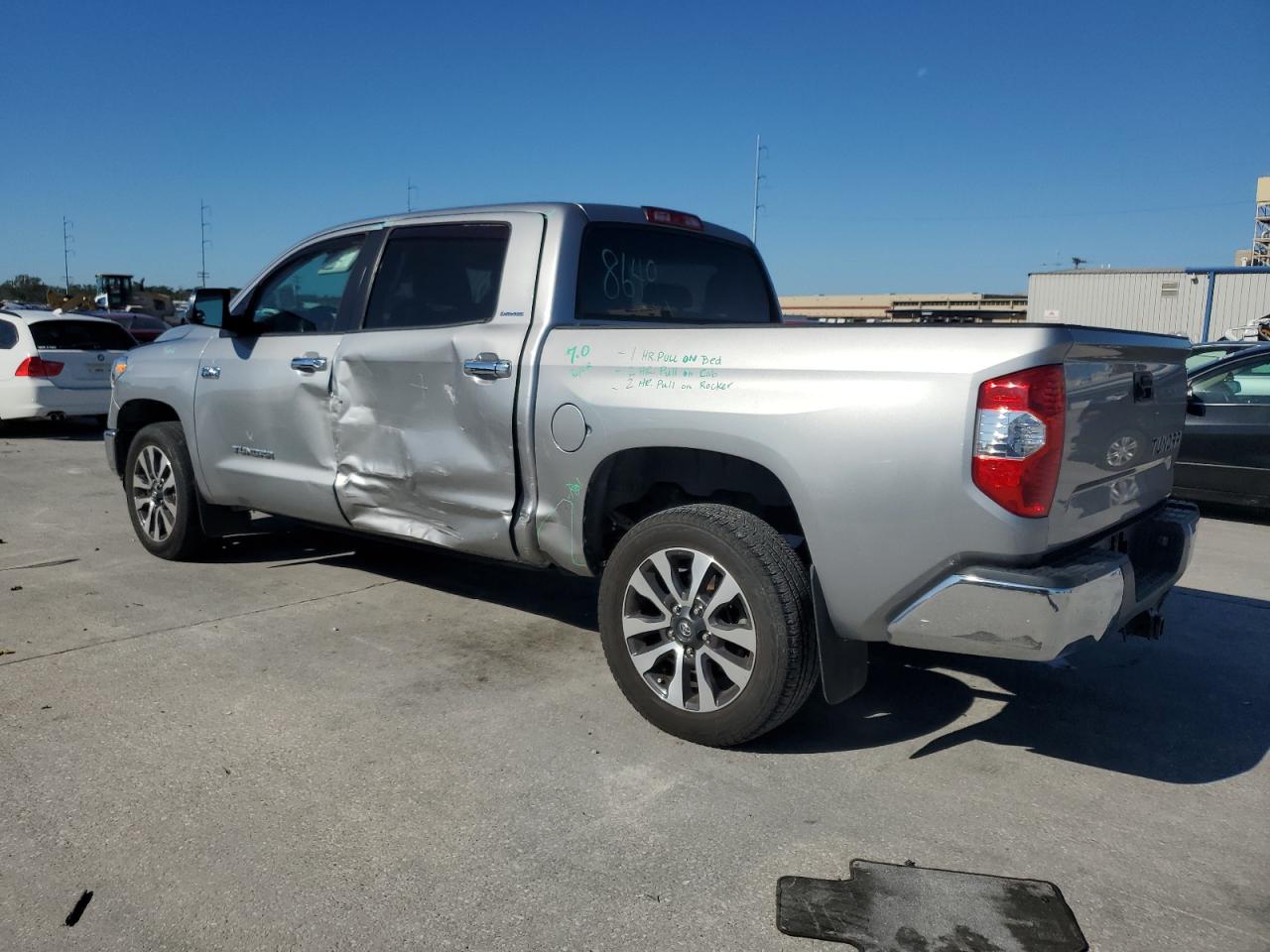 VIN 5TFFY5F18JX242785 2018 TOYOTA TUNDRA no.2