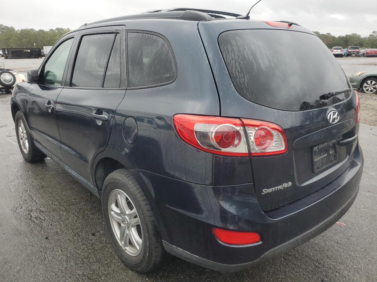 2012 Hyundai Santa Fe - Image 2
