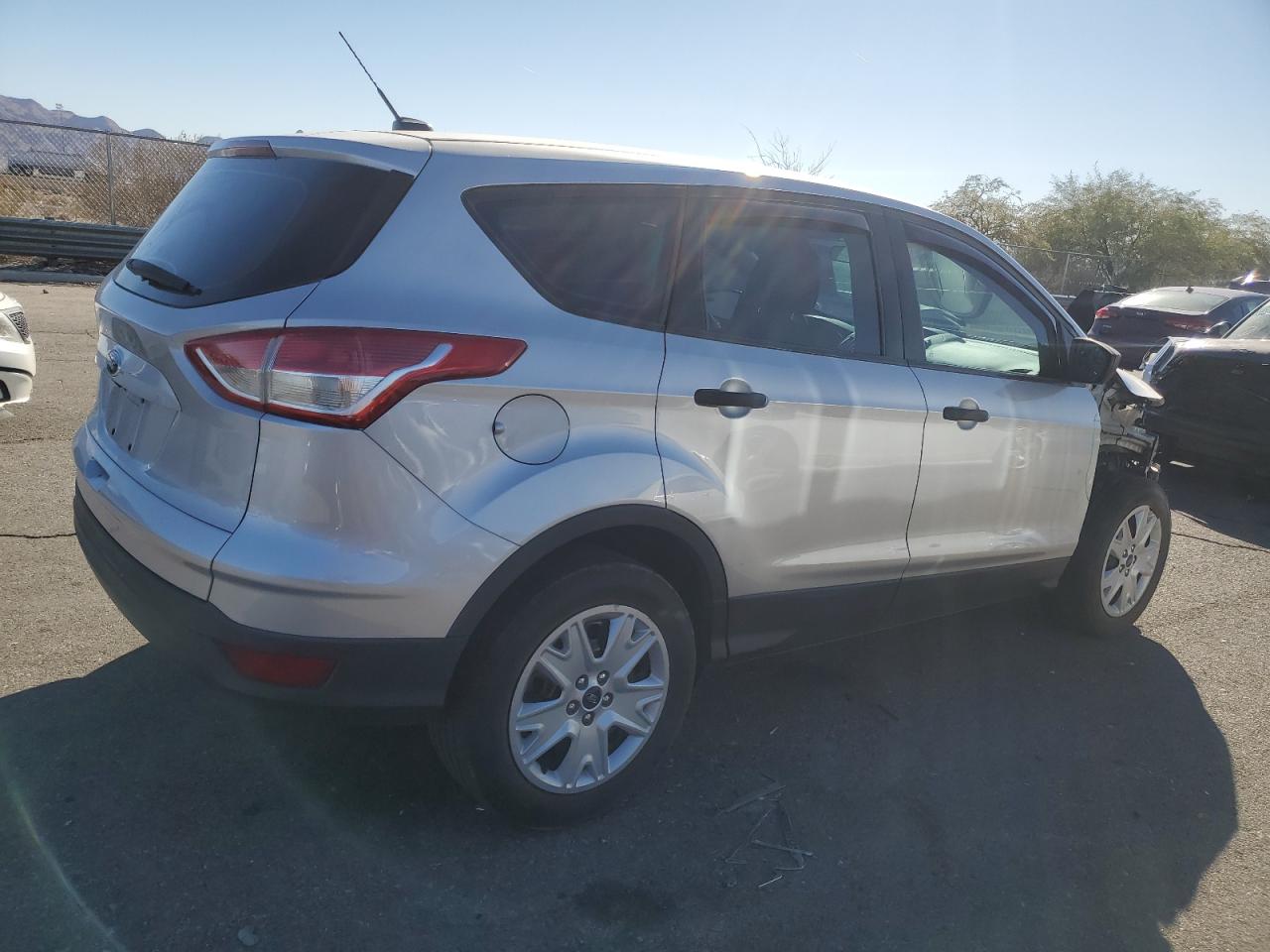 VIN 1FMCU0F79GUB48068 2016 FORD ESCAPE no.3