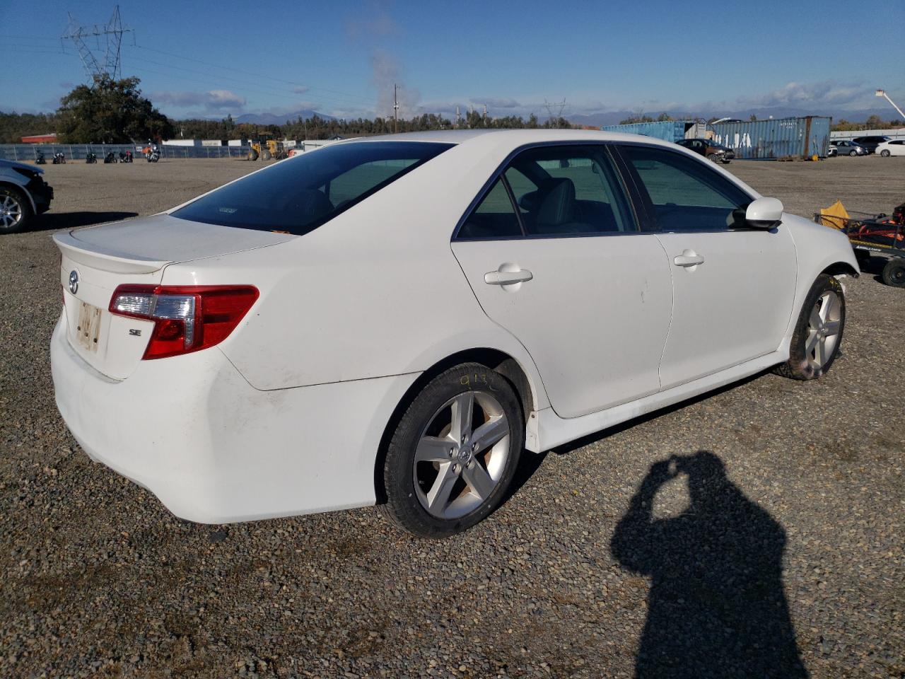 2014 Toyota Camry - Image 3