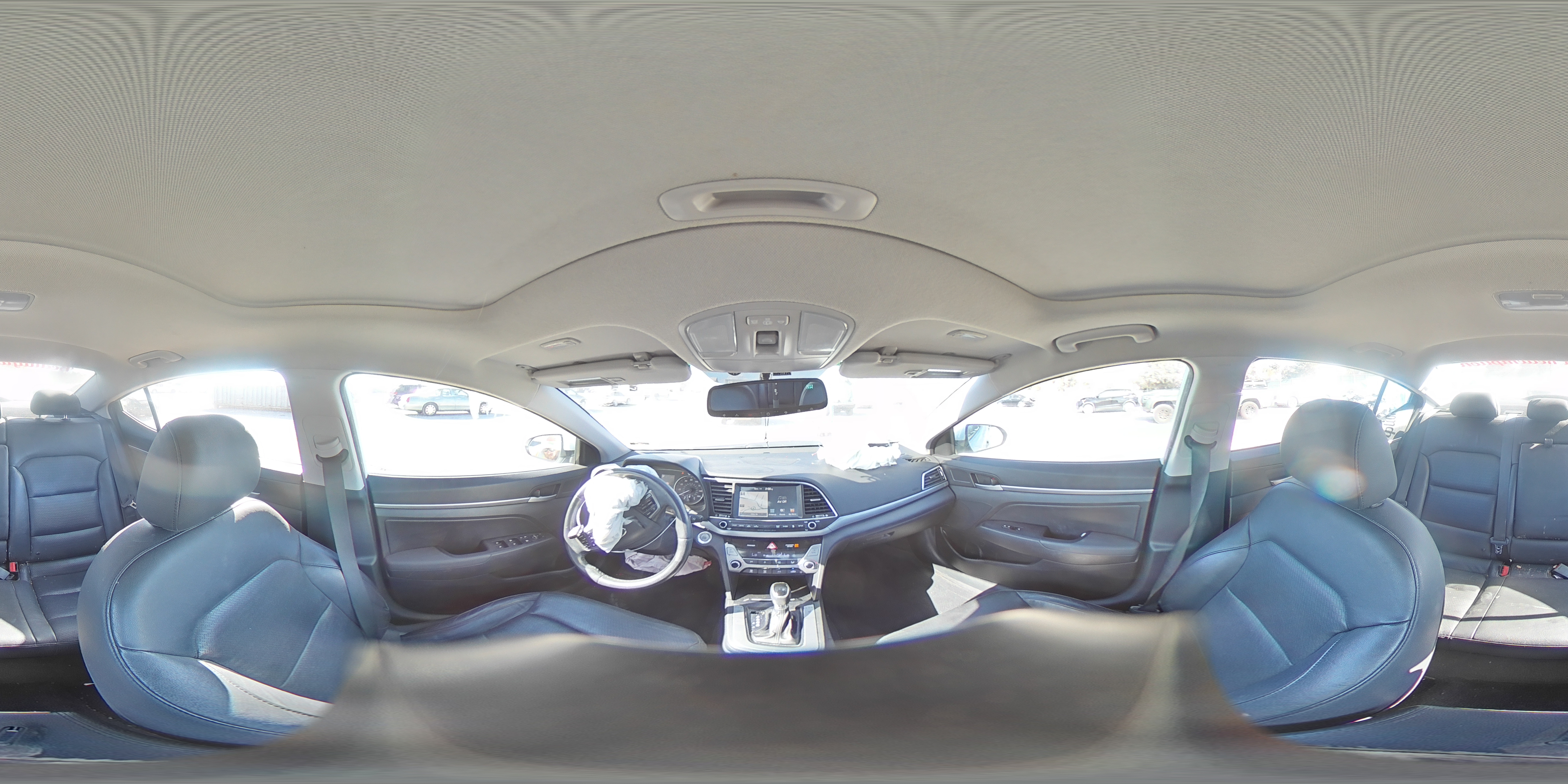 2017 Hyundai Elantra - Image 13