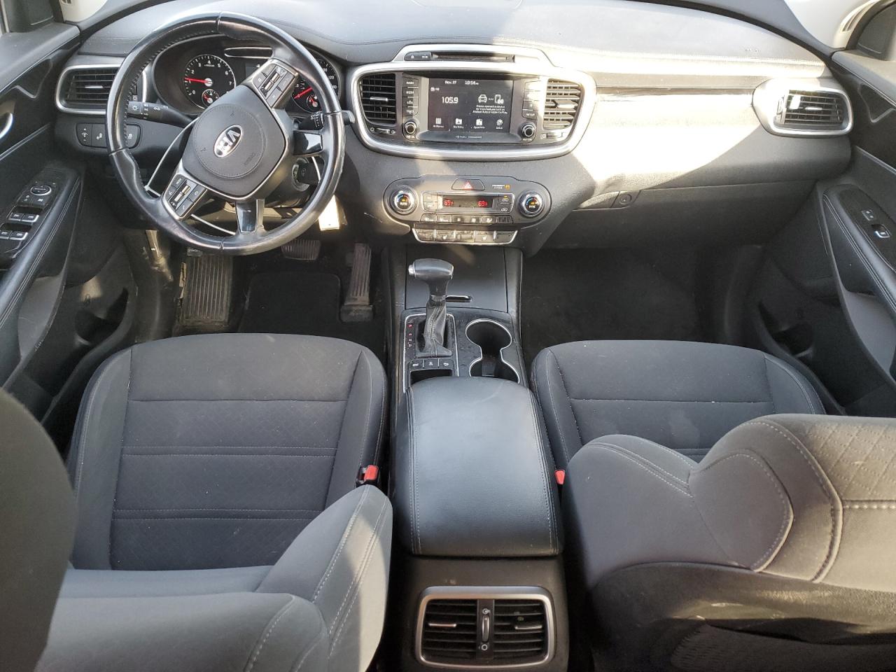 2019 Kia Sorento - Image 8