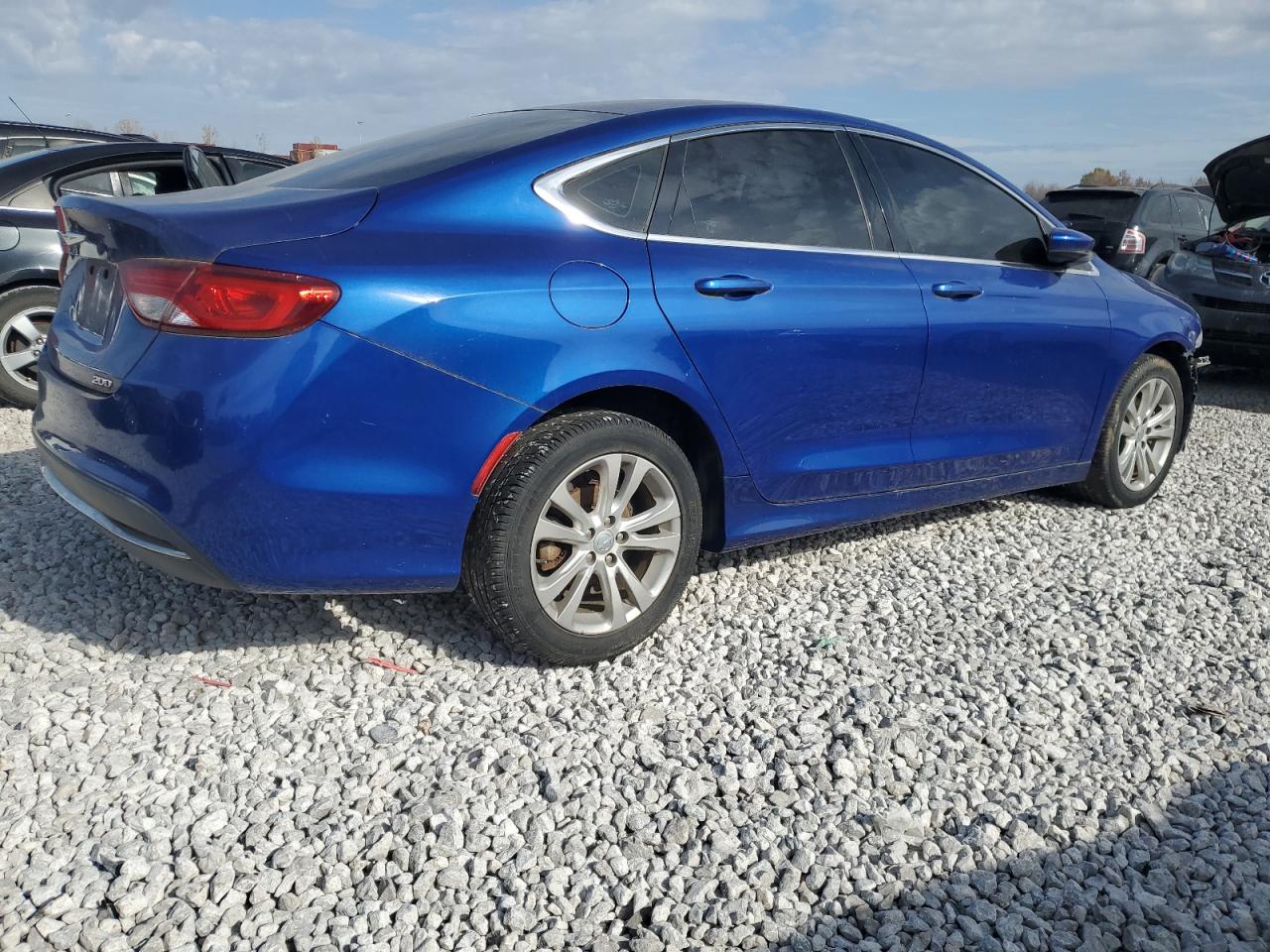 2015 Chrysler 200 - Image 3