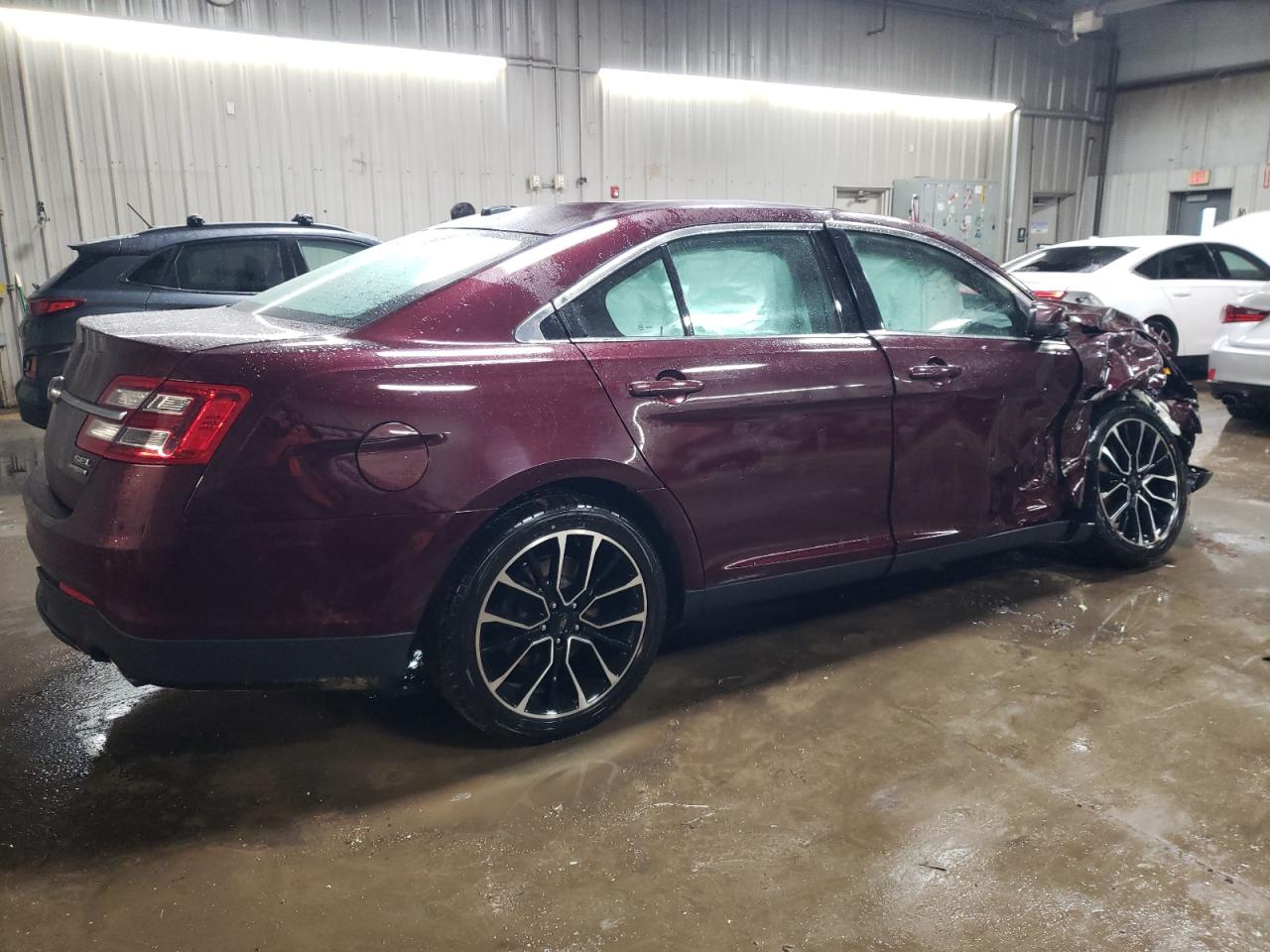 2018 Ford Taurus - Image 3
