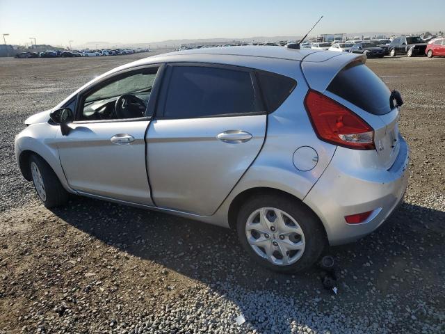  FORD FIESTA 2013 Серебристый