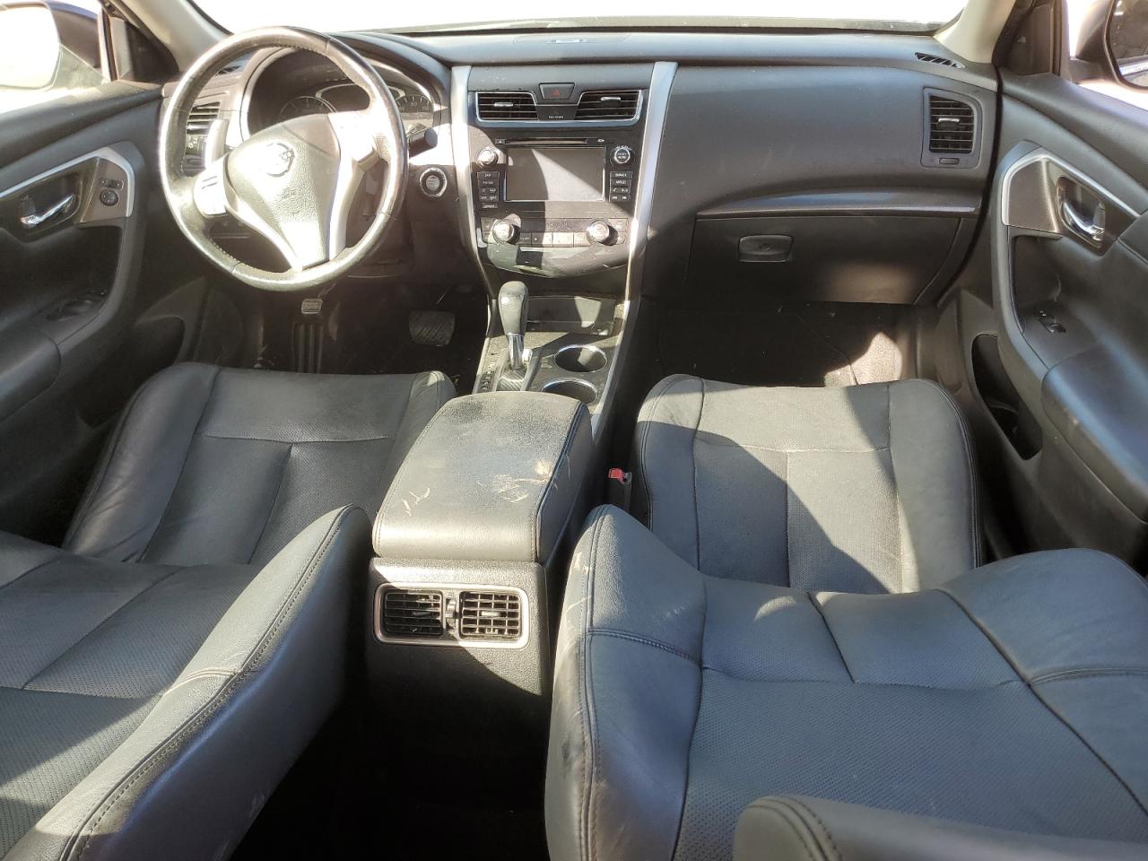 2015 Nissan Altima - Image 8
