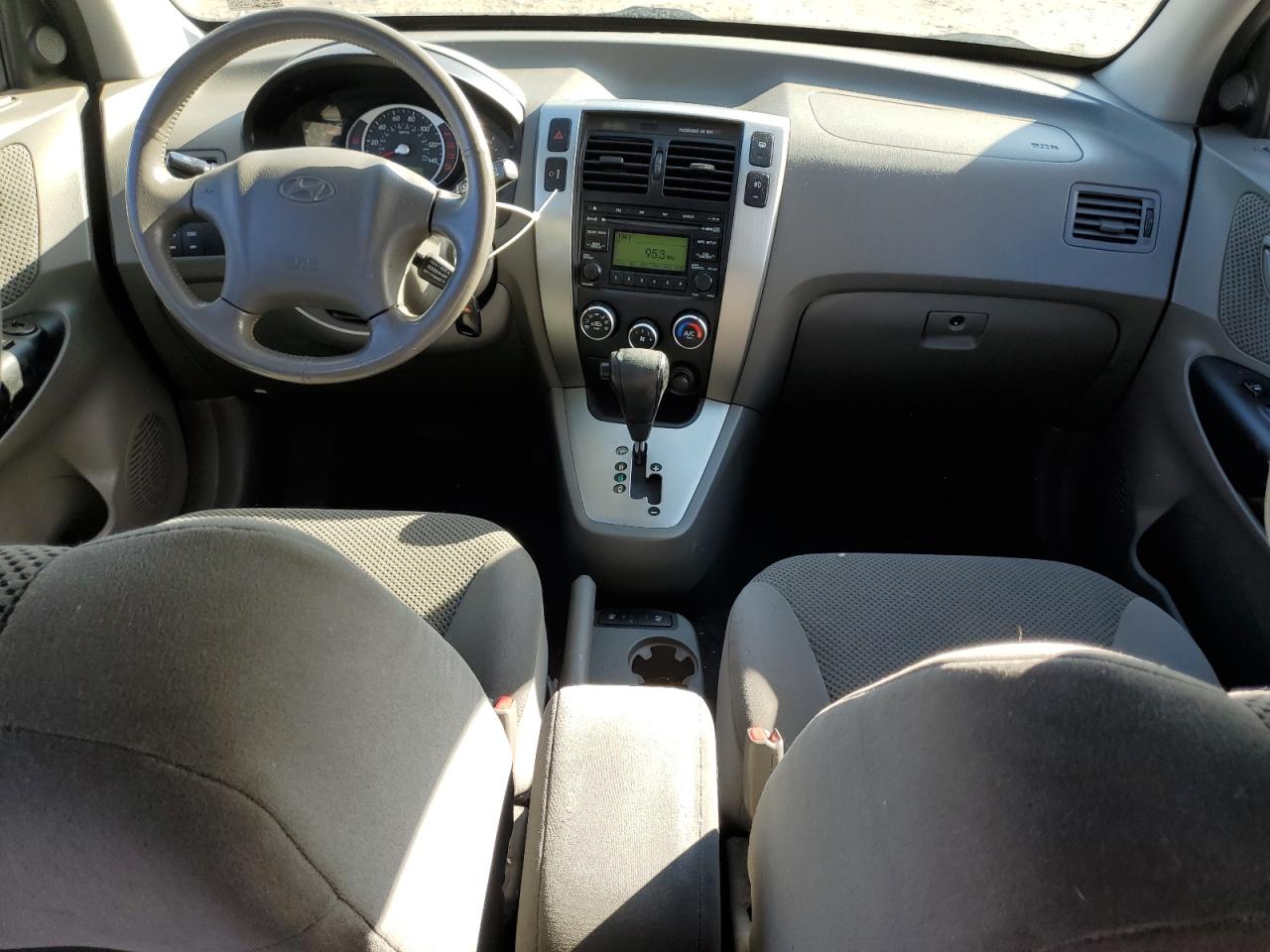 2009 Hyundai Tucson - Image 8