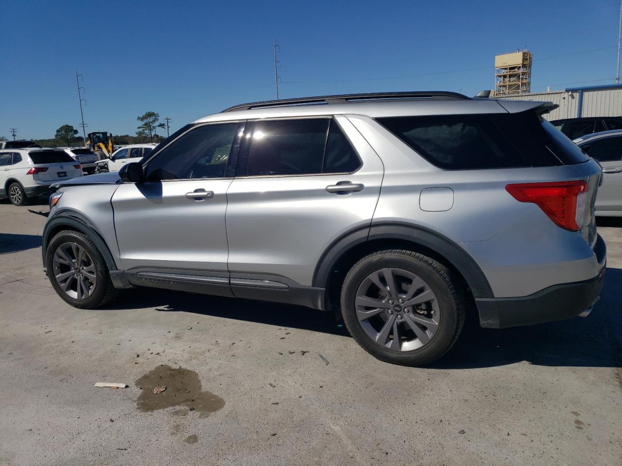 2023 Ford Explorer - Image 2