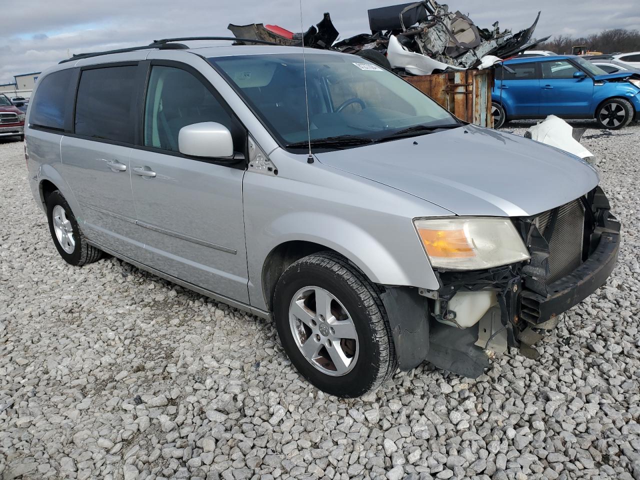 2010 Dodge Caravan - Image 4