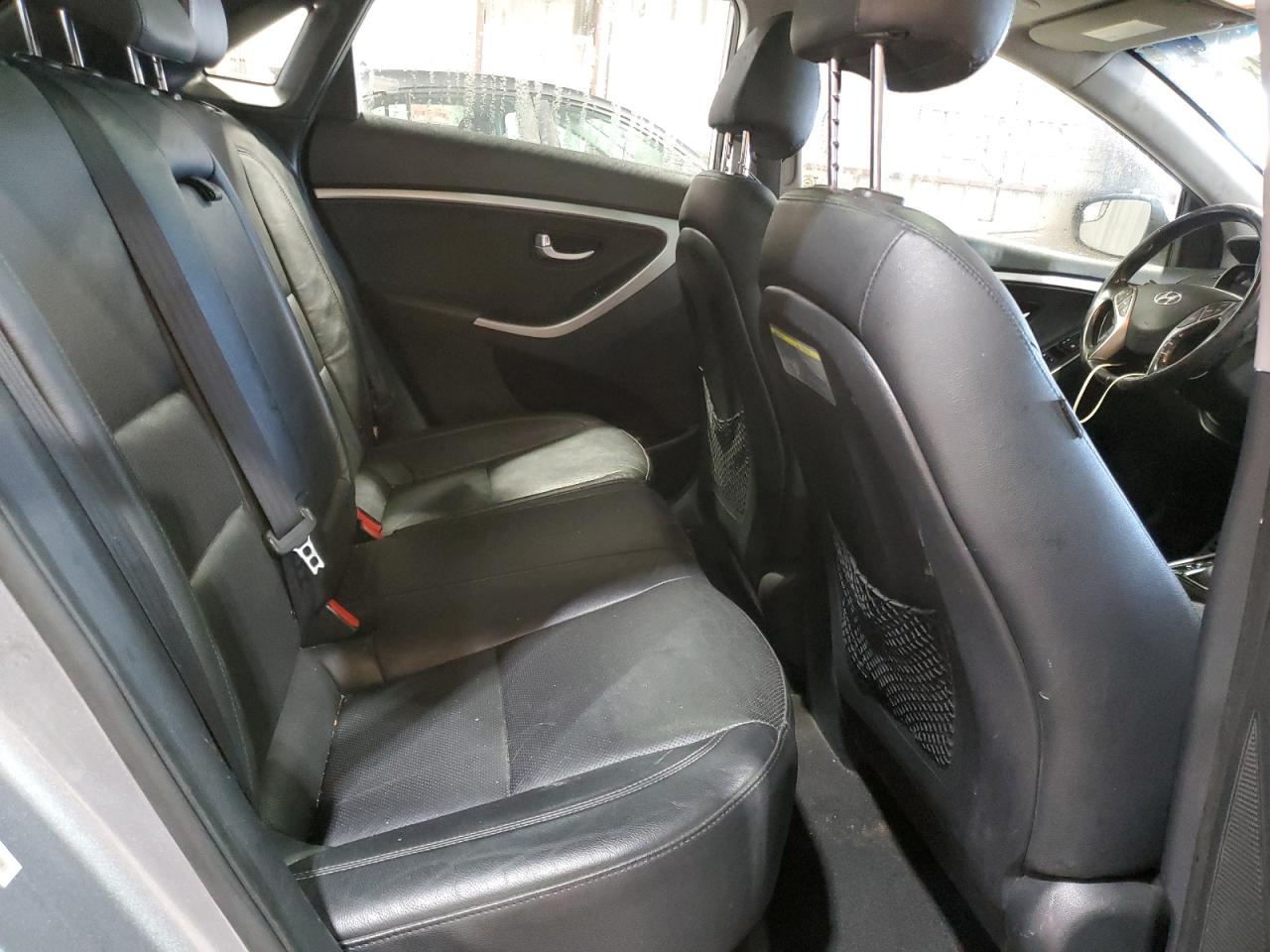 2014 Hyundai Elantra - Image 12