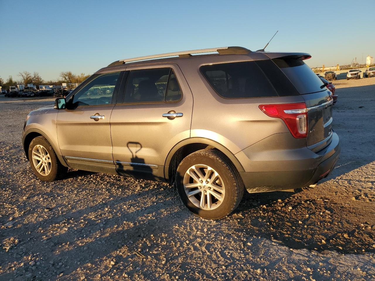 2013 Ford Explorer - Image 2