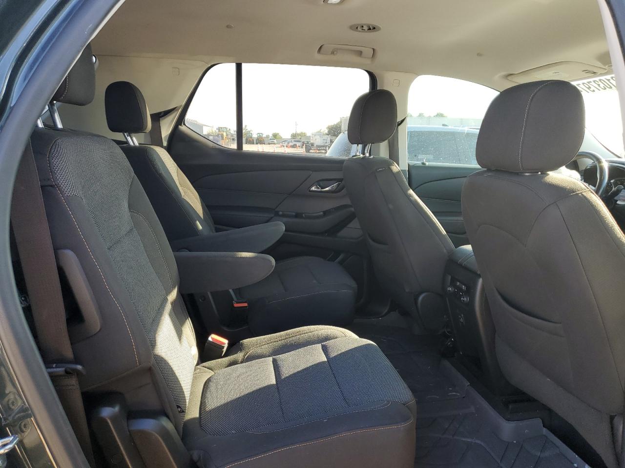 2021 Chevrolet Traverse - Image 11