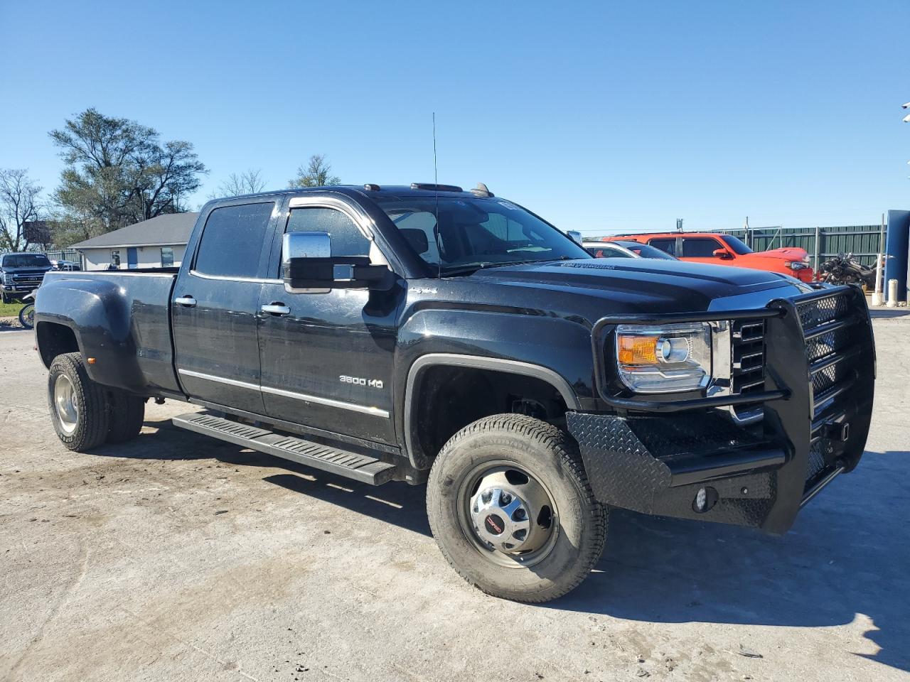 VIN 1GT423C87FF560375 2015 GMC SIERRA no.4